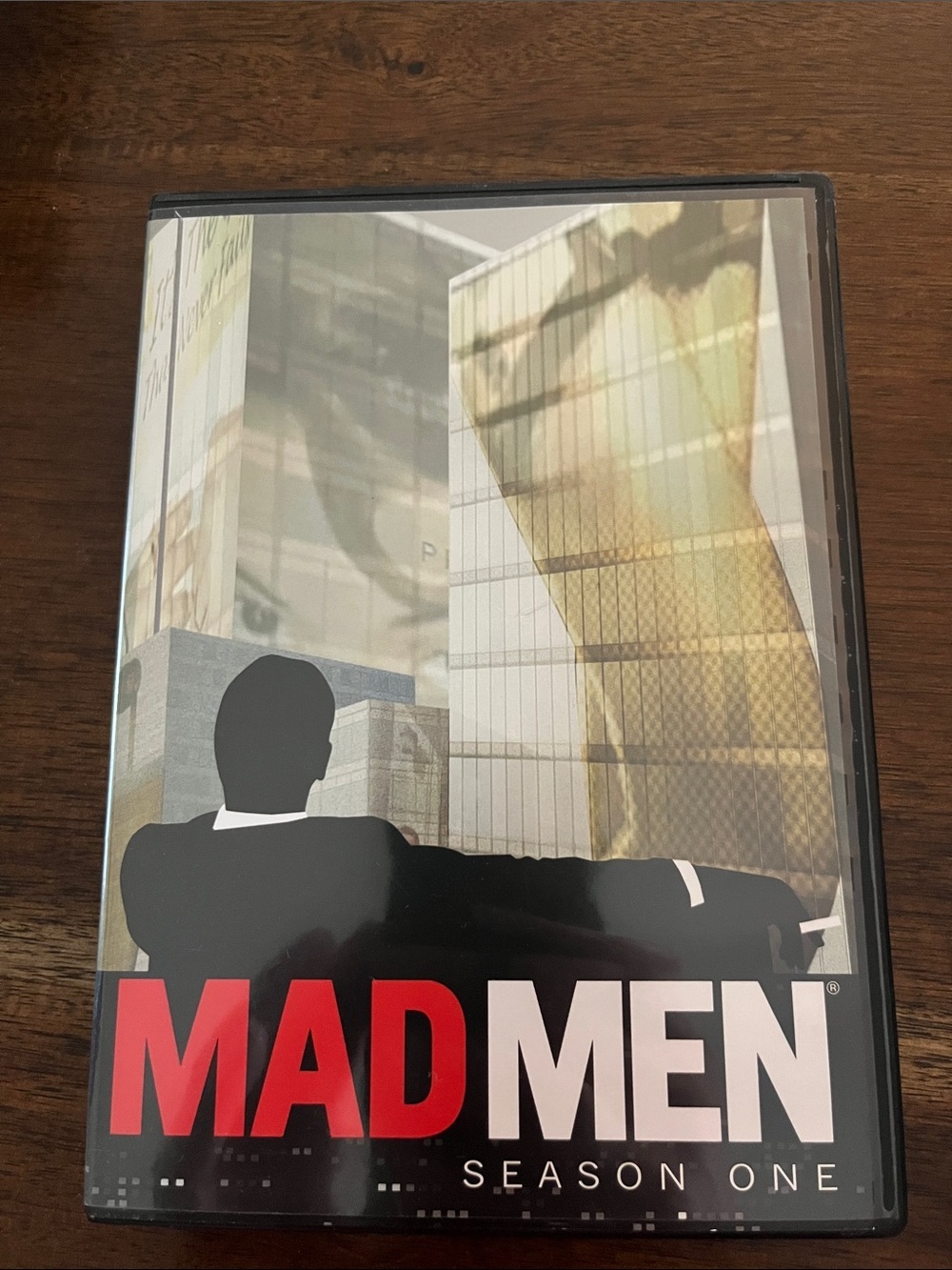 Madmen DVDs- Seasons 1-4 - Picture 3 of 11